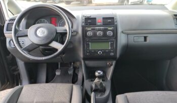 
										Volkswagen Touran Advance 1.6 FSI 116 CV completo									