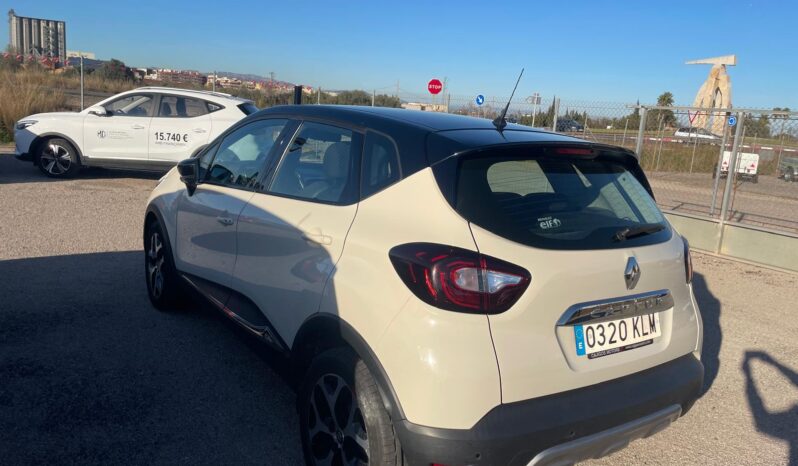 
								Renault CAPTUR  ZEN  90cv Gasolina completo									