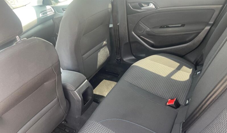 
								PEUGEOT 308 STYLE 130 GASOLINA completo									