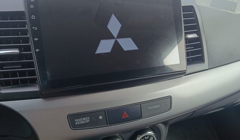
								MITSUBISHI LANCER 1.5 110CV GASOLINA completo									