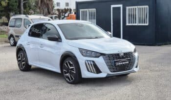 Peugeot 208 GT Hybrid 110 CV KM0 automático en Amposta completo