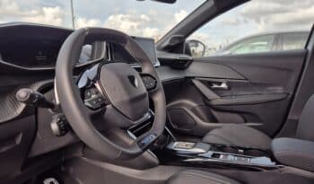 Peugeot 208 GT Hybrid 110 CV KM0 automático en Amposta completo