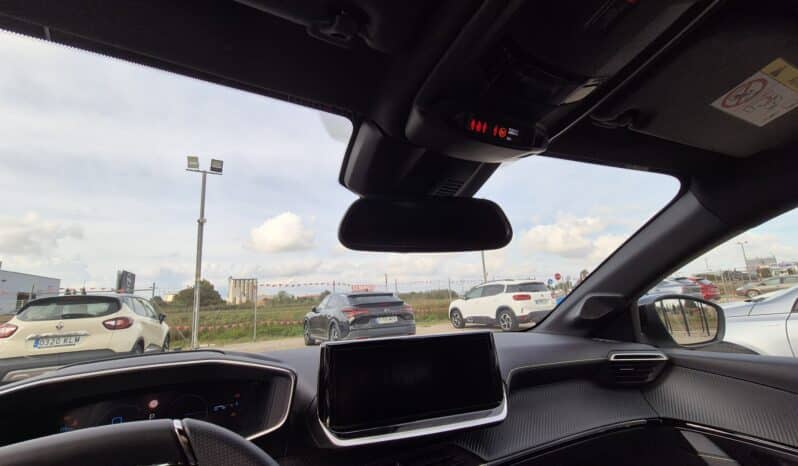 Peugeot 208 GT Hybrid 110 CV KM0 automático en Amposta completo