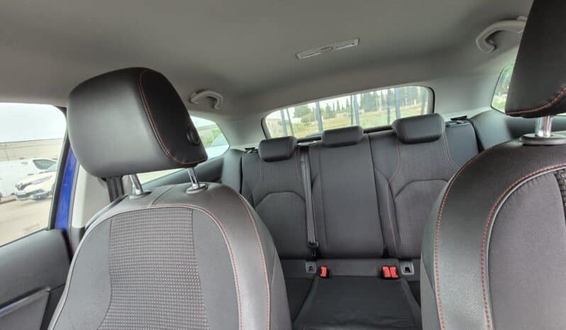 Seat León SC FR 1.4 TSI 125 CV azul eléctrico de ocasión en Amposta completo